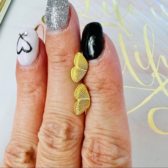 Monarch Butterfly Wings 18k Gold Plated S925 Sterling Silver Stud Earrings 2pc - Picture 4 of 5